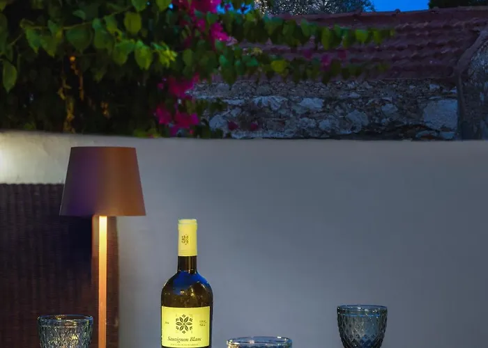 Tatil Evi Theoni Chalki Town