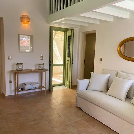Theoni Holiday home Chalki Town