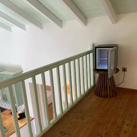 Holiday home Theoni