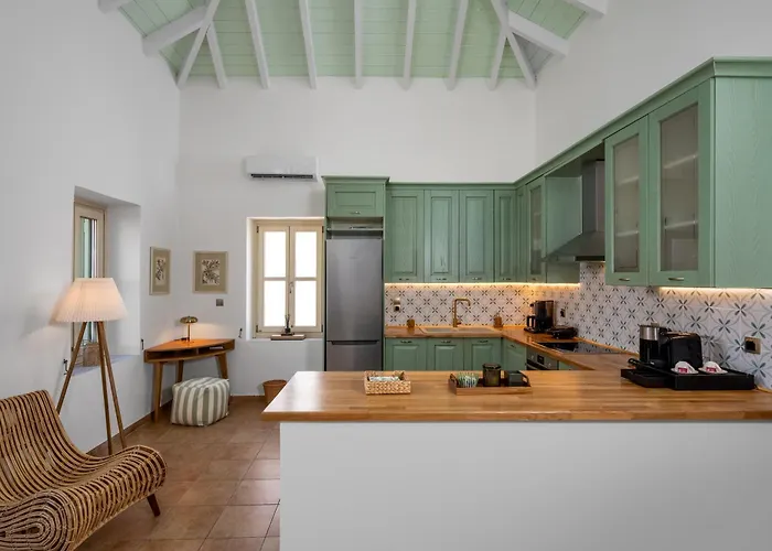 Vakantiehuis Theoni Chalki Town