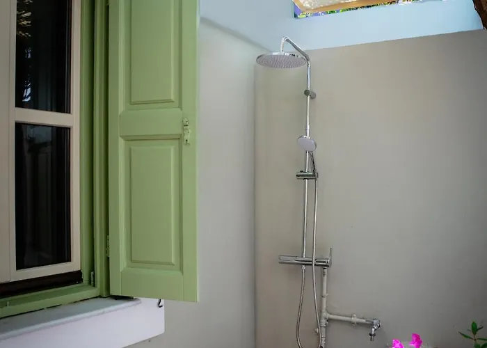 Theoni * Chalki Town